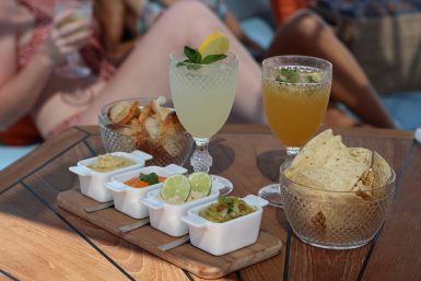 "Enjoy Exquisite Drinks at Pyratz Bar"