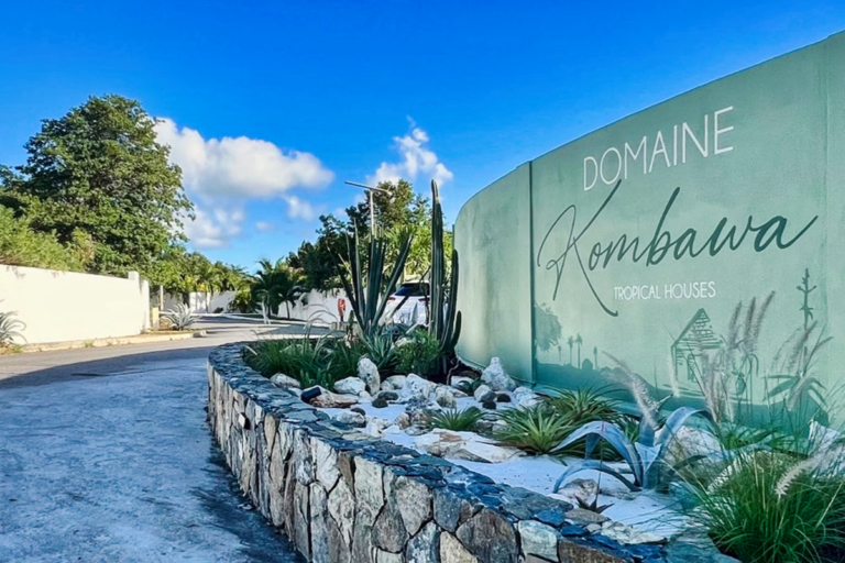 Entrance to the luxury accomodation 'Domaine Kombawa' in St Martin